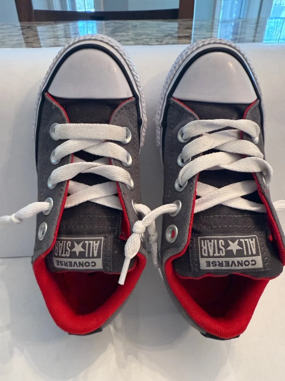 Converse Chuck Taylor All Star Street Trainers Sneakers Kids Size 11. Unisex